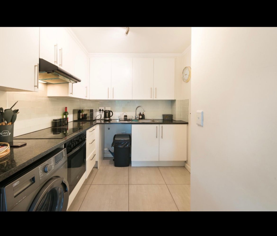 To Let 2 Bedroom Property for Rent in Kenilworth Western Cape